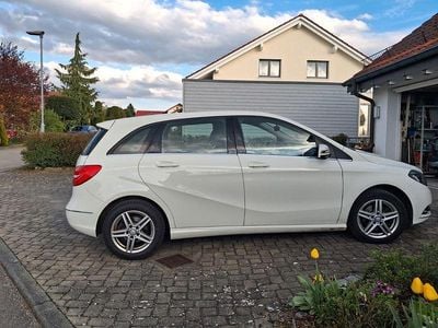 Occasion Mercedes B180 109 PK (80 kW) 2014 Wit MPV