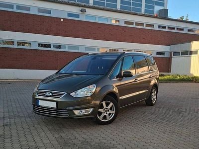Second-hand Ford Galaxy Titanium 140 CP (102 kW) 2011 Verde Monovolum
