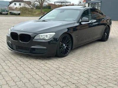 Gebraucht BMW 730 M Sport 245 PS (180 kW) 2011 Schwarz Limousine