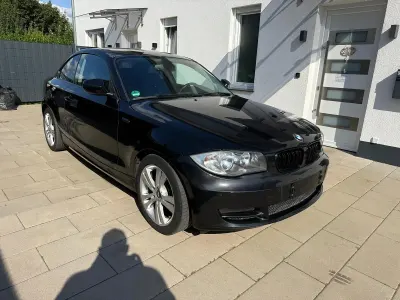 Gebraucht BMW 118 Coupé 143 PS (105 kW) 2011 Schwarz Coupé