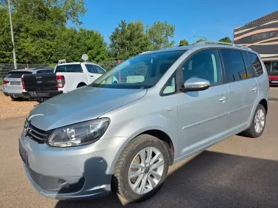 Gebraucht VW Touran Cup 105 PS (77 kW) 2015 Reflexsilber metallic Van / Kleinbus