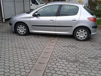 gebraucht Peugeot 206 1,1 60 PS TÜV bis 5/2024