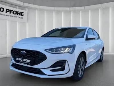 Gebraucht Ford Focus ST-Line 125 PS (91 kW) 2022 Weiß Limousine