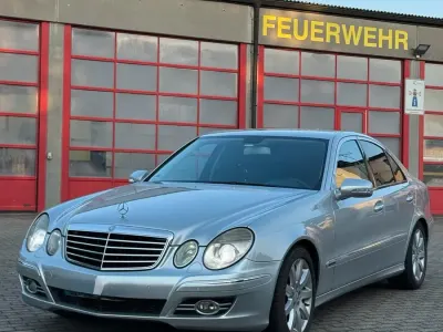 Gebraucht Mercedes E320 Avantgarde 224 PS (164 kW) 2007 Silber Limousine