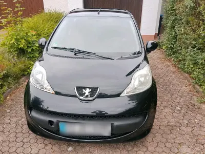 Gebraucht Peugeot 107 70 PS (51 kW) 2007 Schwarz Kleinwagen