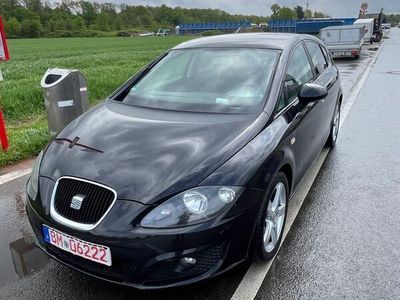 gebraucht Seat Leon Sport Automatik DSG 1,6 TDI Ez. 02/2011