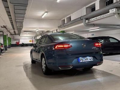 Blau Gebraucht 2017 VW Passat Highline Limousine | 13.400 € (Guter Preis)