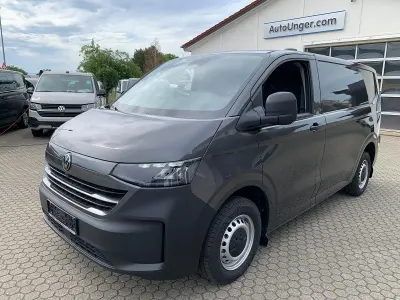 Neu VW T7 150 PS (110 kW) 2026 Graphite dust Van