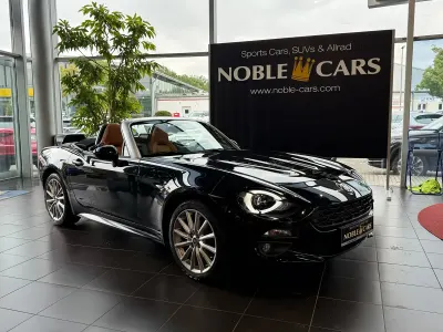 Gebraucht Fiat 124 Spider Lusso 140 PS (102 kW) 2017 Jet black (metallic) Cabrio