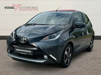Gebraucht Toyota Aygo X-wave 69 PS (50 kW) 2017 Grau Kleinwagen
