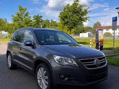 Gebraucht VW Tiguan Edition 150 PS (110 kW) 2010 Grau SUV