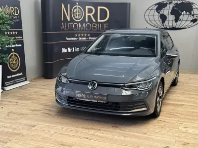Gebraucht VW Golf VIII Move 150 PS (110 kW) 2023 Delfingrau metallic (metallic) Limousine