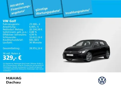 Second-hand VW Golf VIII R-line 150 CP (110 kW) 2023 Negru Berlinǎ