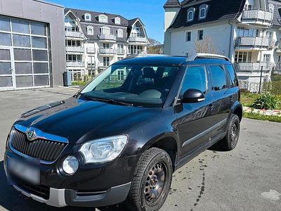 Usata Skoda Yeti 110 CV (80 kW) 2012 Nero SUV