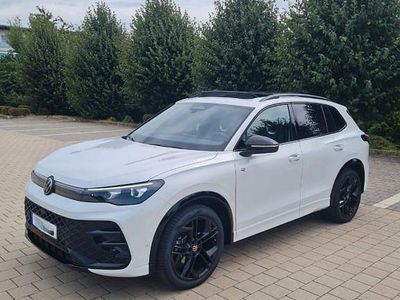 Weiß Gebraucht 2024 VW Tiguan Style SUV | 41.500 € (Etwas zu teuer)