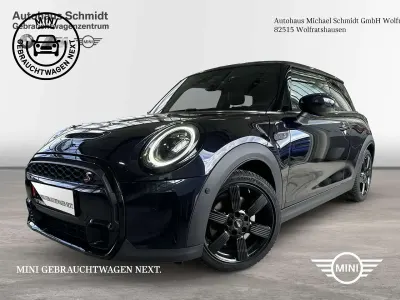 Gebraucht Mini Cooper S Hatch 178 PS (130 kW) 2023 Mini yours enigmatic black Kleinwagen