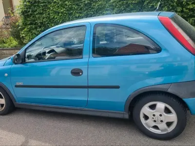 Gebraucht Opel Corsa 90 PS (66 kW) 2001 Blau Kleinwagen