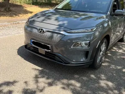 Gebraucht Hyundai Kona Trend 100 kW (136 PS) 2020 Grau SUV
