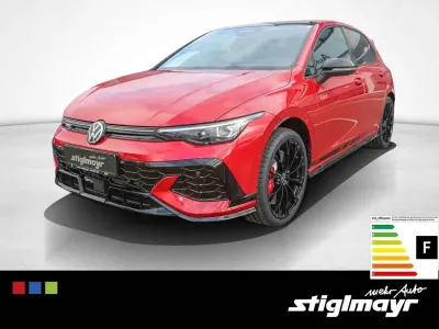 Neu VW Golf VIII GTI Clubsport 300 PS (220 kW) 2025 Kings red metallic schwarz Limousine