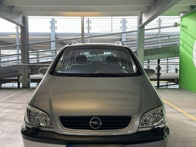 gebraucht Opel Zafira A 2,2 l selection 7-Sitzer Automatik mit PDC, TÜV Neu