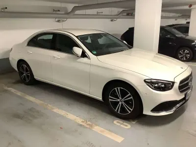 Gebraucht Mercedes E200 Avantgarde 197 PS (144 kW) 2023 Weiß Limousine