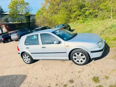 Używany VW Golf III 75 KM (55 kW) 1998 Srebrny Sedan/Limuzyna
