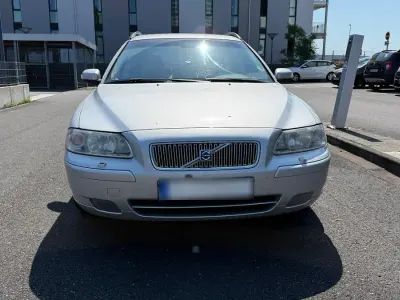 Gebraucht Volvo V70 Momentum 170 PS (125 kW) 2007 Grau Kombi