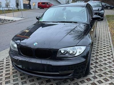 Gebraucht BMW 116 122 PS (89 kW) 2007 Schwarz Kleinwagen