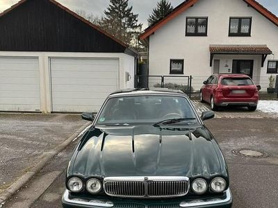 Gebraucht Jaguar XJ8 284 PS (208 kW) 2000 Grün Limousine