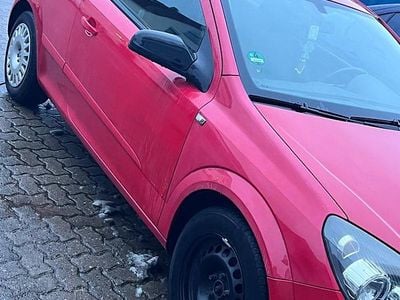 Rot Gebraucht 2005 Opel Astra GTC Limousine | 600 € (Superpreis)