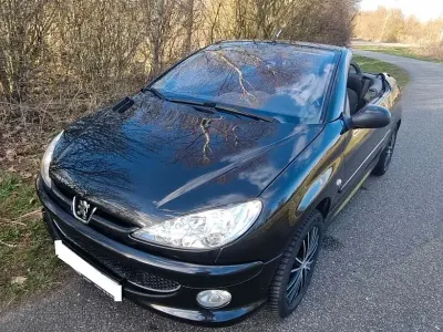 Gebraucht Peugeot 206 CC Filou 109 PS (80 kW) 2007 Schwarz Cabrio