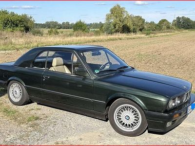 Gebraucht BMW 325 Cabriolet 171 PS (125 kW) 1986 Grün Cabrio