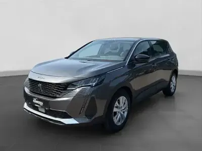Gebraucht Peugeot 5008 Active 131 PS (96 kW) 2022 Metfa platinium grau SUV
