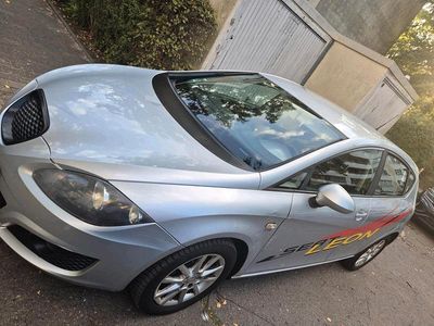 Grau Gebraucht 2010 Seat Leon Limousine | 1.700 €
