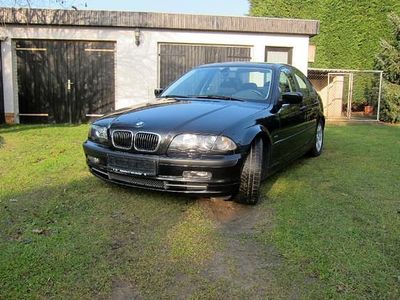 Usata BMW 318 118 CV (86 kW) 1999 Nero Berlina