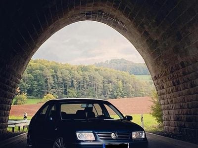 Usata VW Bora GT 131 CV (96 kW) 2004 Blu Berlina