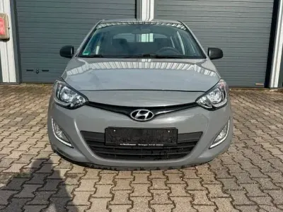 Gebraucht Hyundai i20 101 PS (74 kW) 2014 Kleinwagen