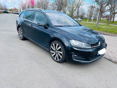 gebraucht VW Golf VII 2.0 TDI DSG BM Highline Variant Pano Navi Leder