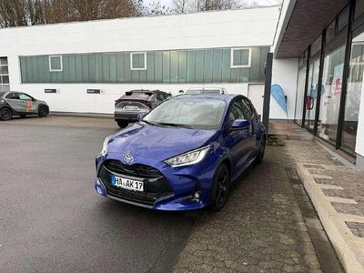 Neu Toyota Yaris Hybrid 116 PS (85 kW) 2026 Blau Limousine