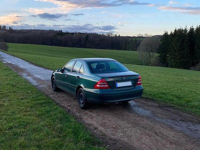 Mercedes C240