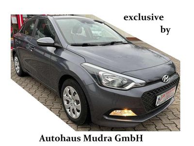 Gebraucht Hyundai i20 Trend 84 PS (61 kW) 2018 Grau Kleinwagen