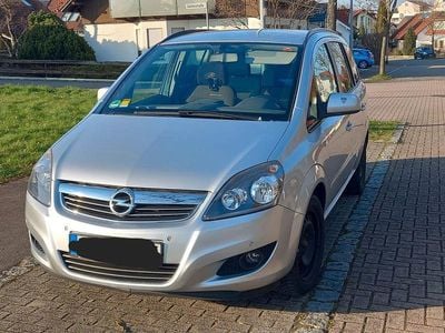 Gebraucht Opel Zafira Family 140 PS (102 kW) 2014 Silber Van / Kleinbus
