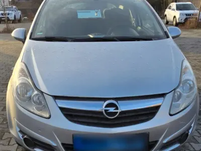Gebraucht Opel Corsa 80 PS (58 kW) 2009 Silber Kleinwagen