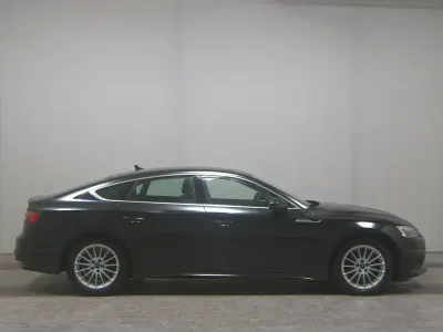 Gebraucht Audi A5 Sportback Sport 163 PS (119 kW) 2021 Schwarz Kleinwagen