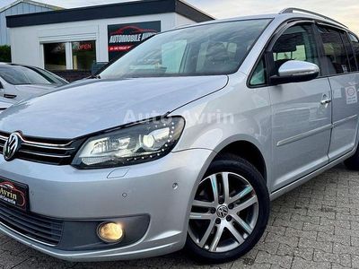 Silber Gebraucht 2010 VW Touran Highline Van / Kleinbus | 8.999 € (Etwas zu teuer)