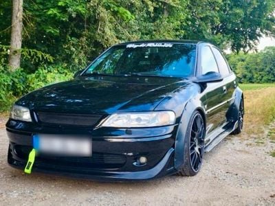 Usata Opel Vectra 194 CV (142 kW) 2000 Nero Berlina