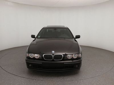 BMW 525