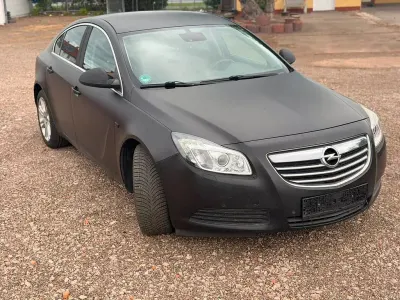 Gebraucht Opel Insignia Edition 131 PS (96 kW) 2010 Schwarz Limousine