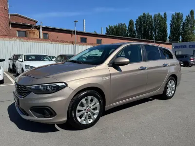 Gebraucht Fiat Tipo Lounge 120 PS (88 kW) 2021 Grau Kombi