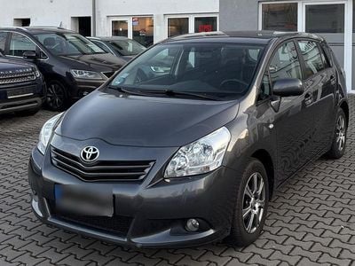 Gebraucht Toyota Corolla Verso 147 PS (108 kW) 2010 Andere farben Van / Kleinbus